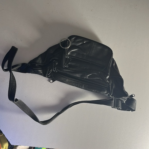 Black leather Fanny pack - Picture 2 of 3